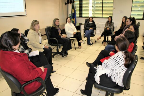 Prefeitura de Arapongas promove capacitação para fortalecer ações voltadas para proteção de crianças e adolescentes