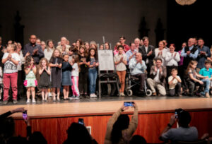 Com homenagens e emoção, Apucarana ganha o “Espaço Cultural Cine Teatro Fênix”