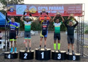 Arapongas conquista ouro no Paranaense de Ciclismo