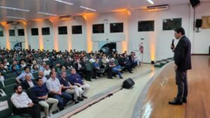 Homenagens marcam os 5 anos do Conecta Apucarana