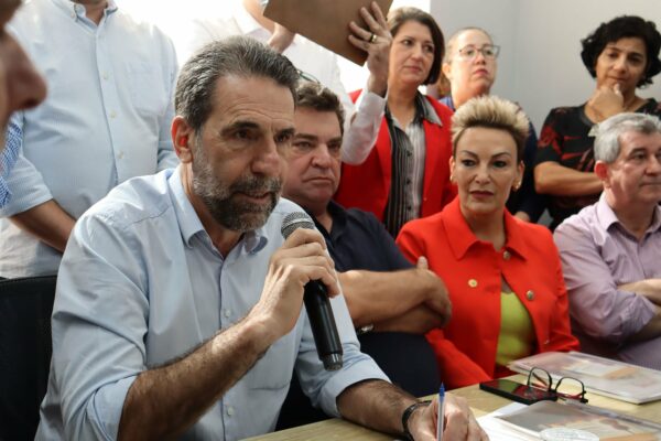 Itaipu anuncia investimentos aos municípios do Paraná durante reunião na Amepar