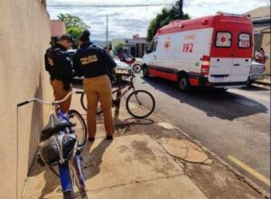 Colisão entre carro e bicicleta deixa homem ferido em Arapongas