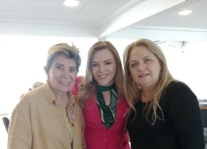Trajetória política da prefeita de São Pedro do Ivaí é evidenciada em encontro estadual
