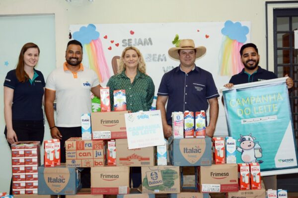 Ação solidária arrecada leite para a APAE Sabáudia