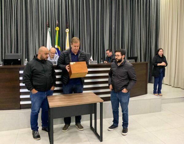 Câmara de Apucarana cria Comissão Processante após denúncia contra vereador