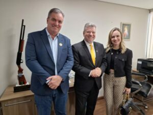 Prefeito Emerson Toledo cumpre agenda importante em Curitiba e conquista recursos para o município