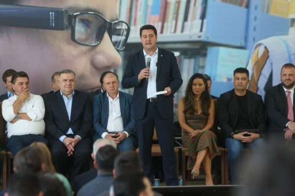 Sergio Onofre acompanha eventos com Ratinho Junior