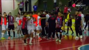 Jogo entre Apucarana Futsal e Cianorte termina em briga generalizada