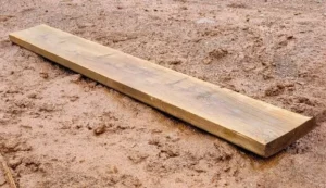 Mulher apanha com pedaço de pau após bater na mãe idosa em Arapongas