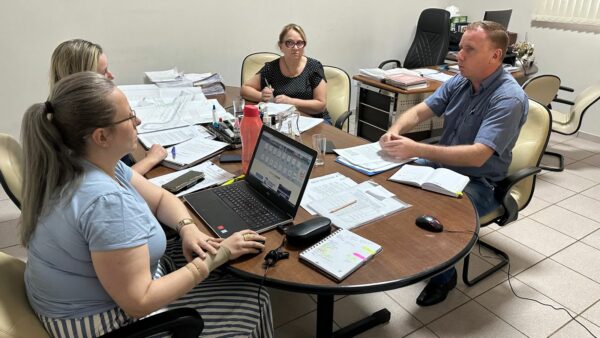 São Pedro do Ivaí discute projeto para desenvolvimento econômico e atração de investidores