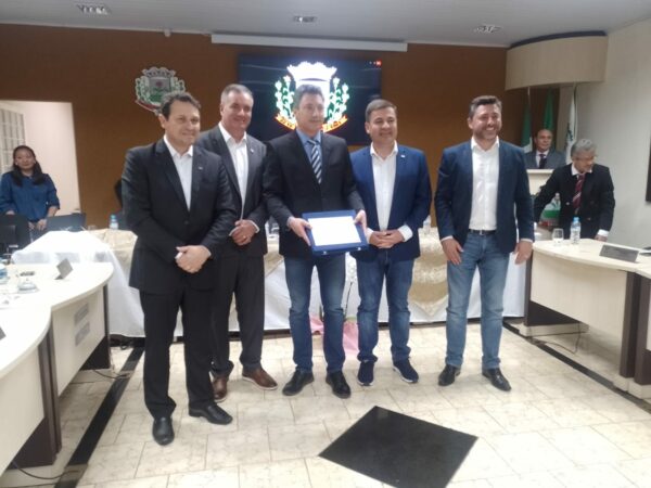 Título de Cidadão Cambirense ao Deputado Federal Sérgio Souza