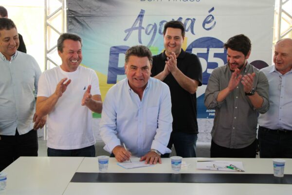 Com aval de Ratinho e Sérgio Onofre, Rafael Cita se filia no PSD