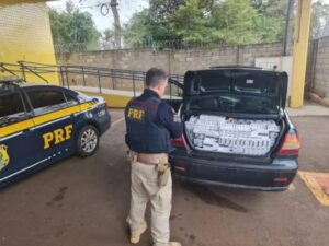 Morador de Arapongas é preso por contrabando de cigarros na BR-376