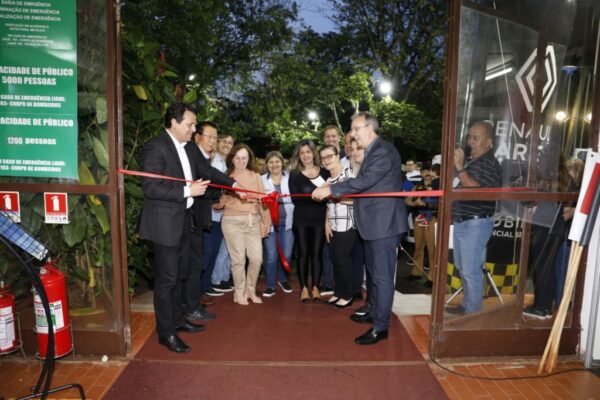 Prefeito Junior da Femac prestigia a abertura da 29ª Festoque na Acea