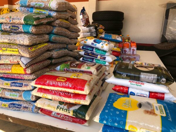 Arapongas – Capacitação em Saúde Mental arrecada 150 Kg de alimentos que são destinados para vítimas de enchentes no RS