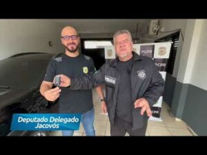 Delegado Jacovós entrega viaturas ao DENARC de Maringá para fortalecer o combate ao tráfico de drogas