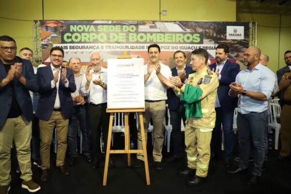 Governador inaugura nova sede do Corpo de Bombeiros de Foz do Iguaçu, a maior do Estado
