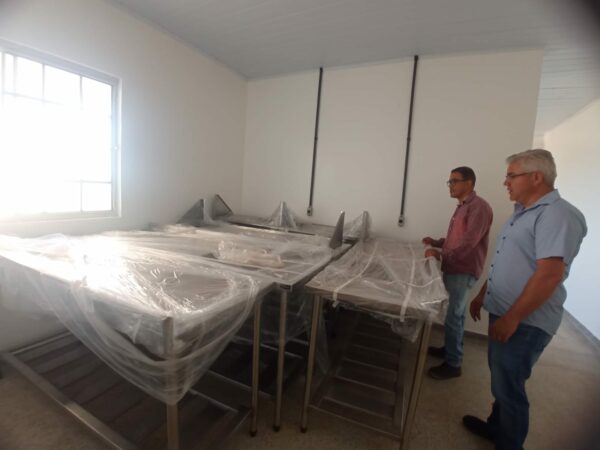 Concluímos mais uma importante obra em nosso município, o Barracão Industrial em Florestópolis