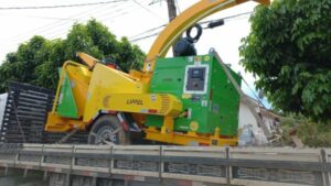 Prefeitura de São Pedro do Ivaí adquire triturador de galhos para aprimorar gestão de resíduos