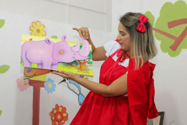 Biblioteca Pública Municipal de Cambira passa por revitalização e recebe alunos para Contação de História.