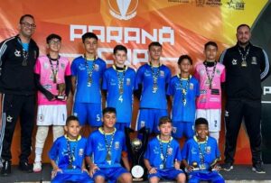 Equipe Sub 12 de Arapongas é campeã do evento Paraná Cup
