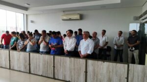 Momento de oração e reflexão com nossos servidores do prédio da Prefeitura de Florestópolis
