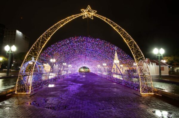 Iluminação do “Natal da Família” já está ativada em Apucarana