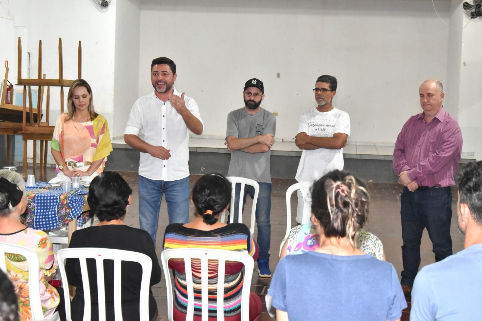Prefeito Lauro Junior de Jandaia do Sul anuncia reabertura do posto dos correios e retorno do transporte para moradores do distrito de são josé e vilas rurais.