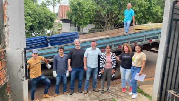 Jandaia do Sul realiza entrega dos kits do projeto caixa d’água boa