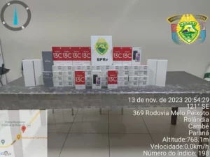 Polícia apreende 50 celulares dentro de ônibus em Rolândia