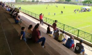 Festival das Escolinhas de Futebol reúne mais de 150 garotos em Apucarana