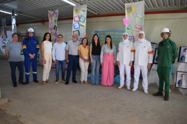 Prefeito de Rolândia visita “Arte em Movimento” nas indústrias da cidade