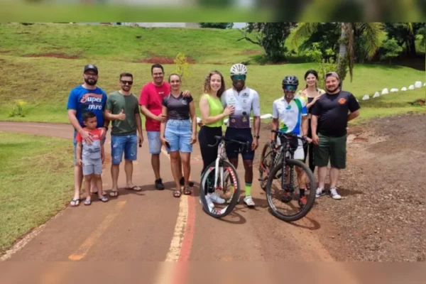 Ciclista encara desafio e pedala por 24h sem parar em Jardim Alegre