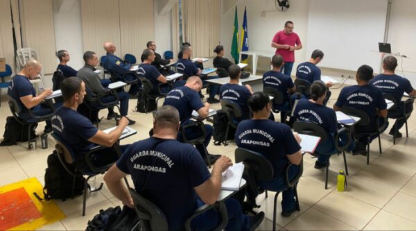 Vereador Major Arduin ministra aulas na formação da Guarda Municipal