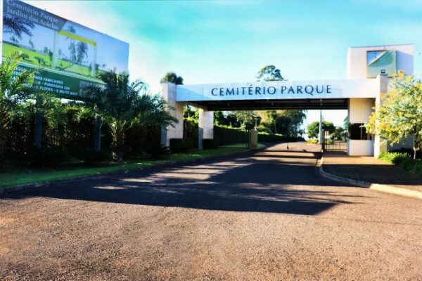 Prefeitura de Arapongas informa sobre necessidade de criação da taxa para utilização do Cemitério Parque
