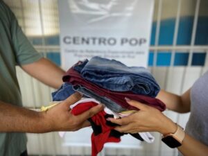 Centro Pop de Arapongas faz arrecadação de roupas masculinas