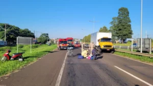 Mulher fica ferida após colisão entre motos na BR-369 em Apucarana