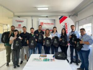 Secretaria Assistência Social de Apucarana recebe doação de kits escolares destinados a alunos de baixa renda