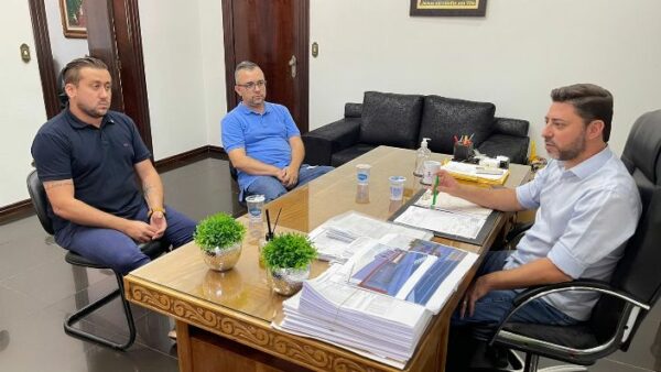 Prefeito Lauro Junior se reúne com diretoria da ACEJAN