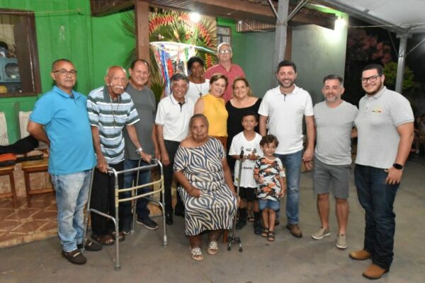 Terço de Santos Reis reúne famílias em Jandaia do Sul