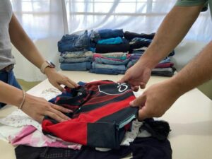 Campanha do Centro Pop Arapongas arrecada 1.600 peças de roupas