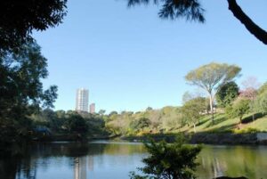 Prefeitura de Arapongas quer que empresa conclua Parque dos Pássaros até maio