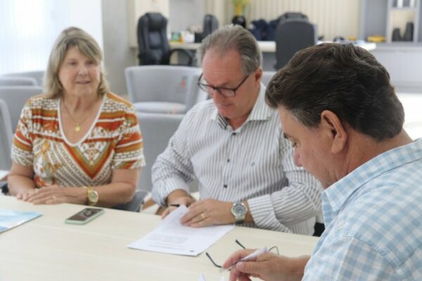 Prefeitura de Arapongas formaliza novo repasse para a APAE de Arapongas e faz balanço de contribuições