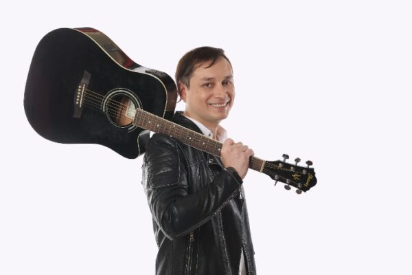 Charly Murillo Cantor, compositor, intérprete e produtor musical chileno