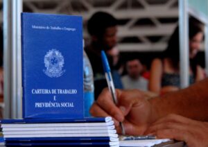 Agências do Trabalhador iniciam a semana com 21,9 mil vagas