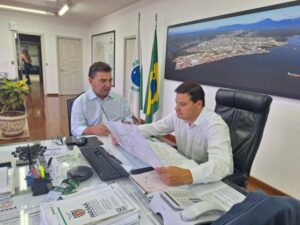 Sérgio Onofre avalia obras de peso durante reunião com Sandro Alex
