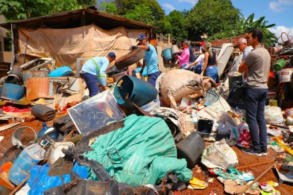 Arapongas organiza grande mutirão de combate à dengue em locais estratégicos