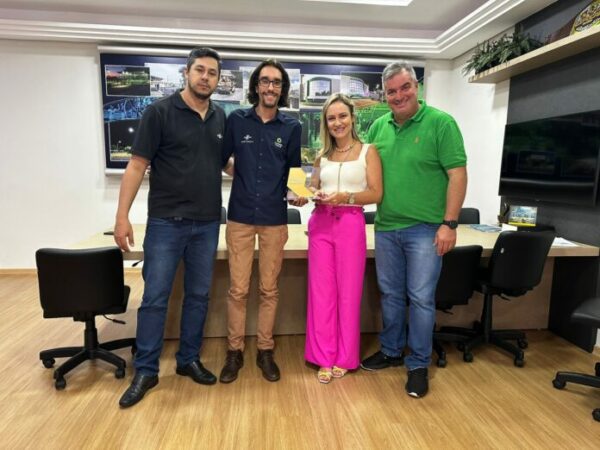 Sala do Empreendedor de Cambira recebe Selo Ouro do Sebrae em atendimento