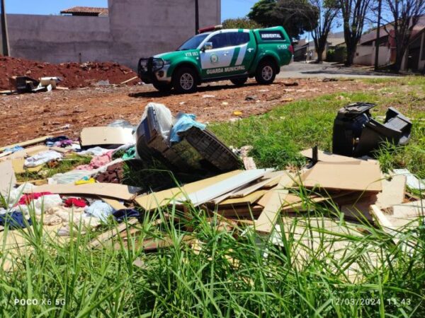 Prefeitura de Arapongas aplica multas que passam dos R$ 6 mil por descarte irregular de lixo