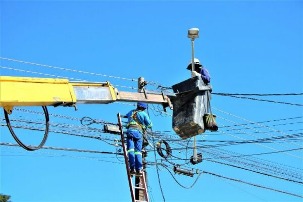 Prefeitura de Arapongas avança com revitalização da Iluminação Pública; investimento total de R$ 2,6 milhões